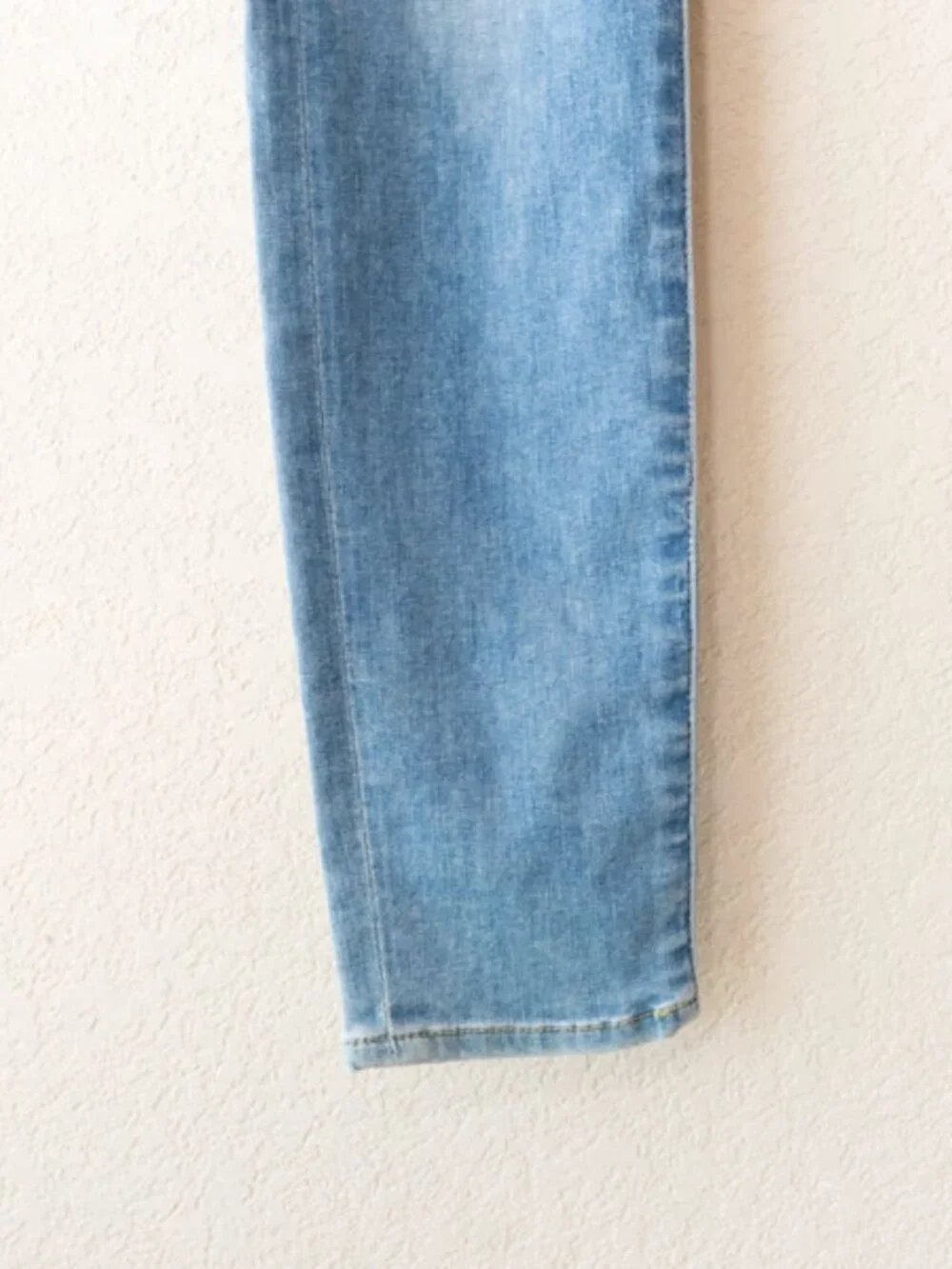 7 For All Mankind High Waist Skinny Jeans Distressed Light Wash Size 27 - Picture 6 of 12